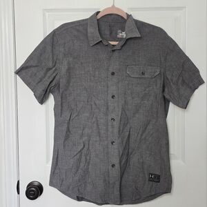 Under Armour UA HeatGear Button Down Shirt Mens Gray Short Sleeve Medium